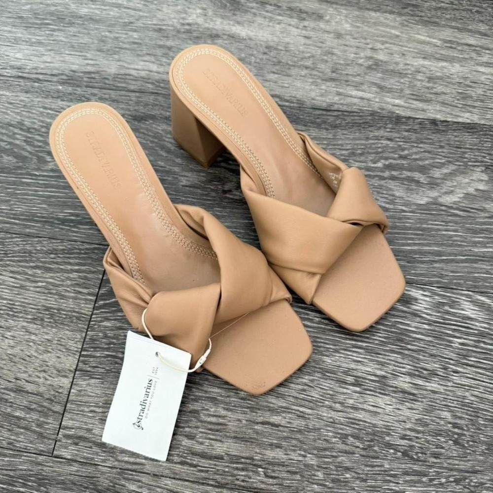 Stradivarius Twisted Strap Block Heel Sandals – Size 37 (US 6.5)